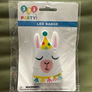 🌊3/$15~L.E.D. Llama 🦙 Flashing Party Badge
